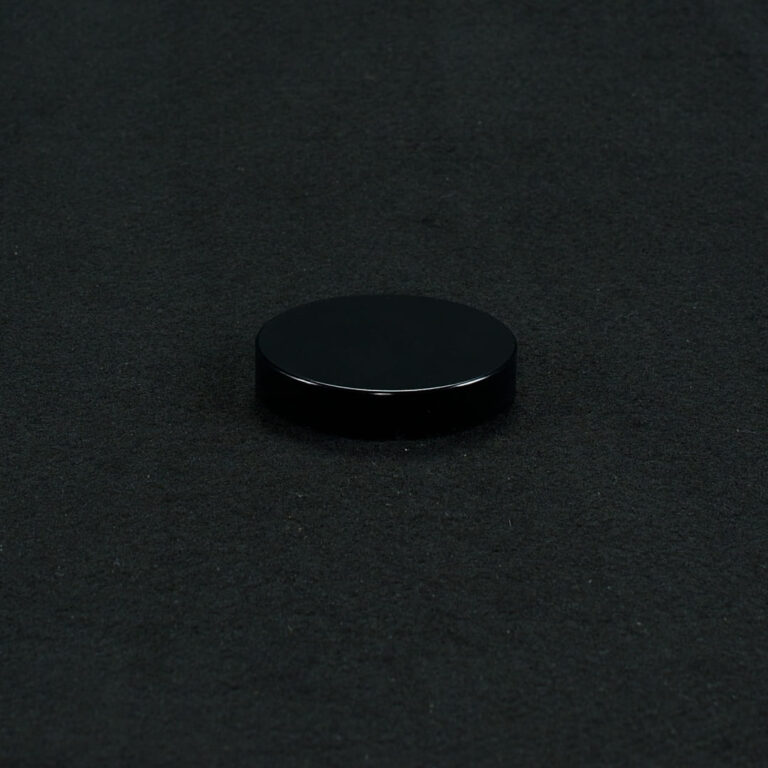 Tappo nero lucido Ø 48 con guarnizione in polespan